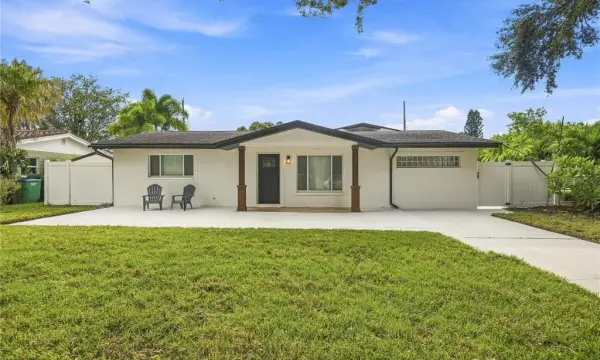 8582 119th Street, Seminole, FL, 33772
