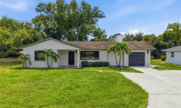 815 Poinsettia Avenue, Tarpon Springs, FL, 34689