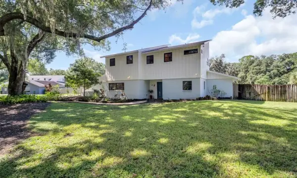 810 Warren Road, Lutz, FL, 33548