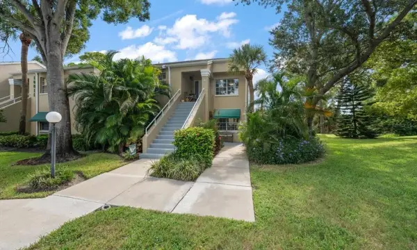 10811 Indian Hills Court, Unit 42, Seminole, FL, 33777