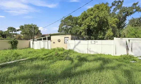 Address Withheld, Zephyrhills, FL, 33541